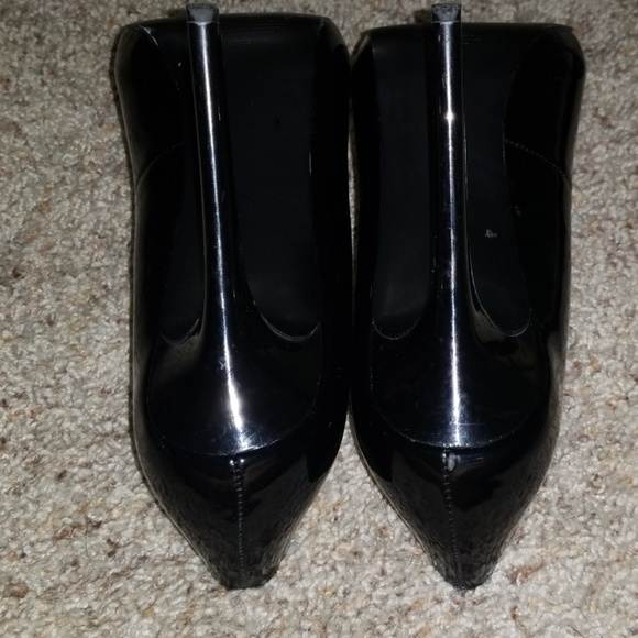 OFFERS? Carlos Santana black patent leather pumps - Picture 6 of 6